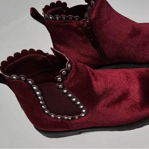 Gianni Bini Arya-Girl Velvet Rhinestone Mahroon Ankle Shoes New without a Tag - Picture 1 of 6